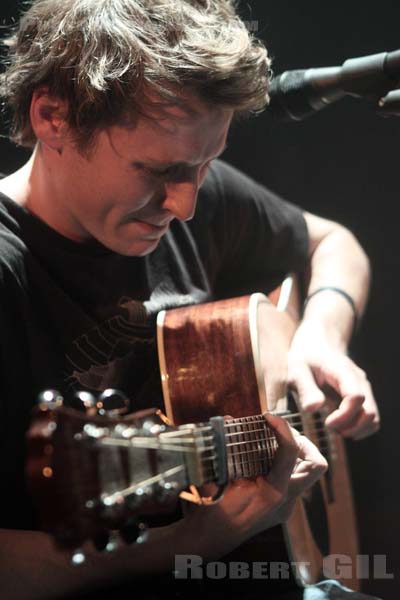 BEN HOWARD - 2010-05-08 - PARIS - Cafe de la Danse - 